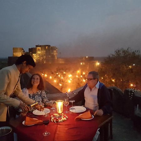 Shahpura Bagh Hotel Buitenkant foto